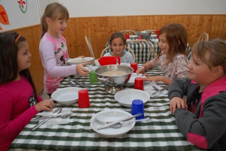 Az iskola konyhája és ebédlője is megújul Bugacon