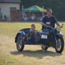 Dübörögnek az oldalkocsis motorosok a Parkerdőben