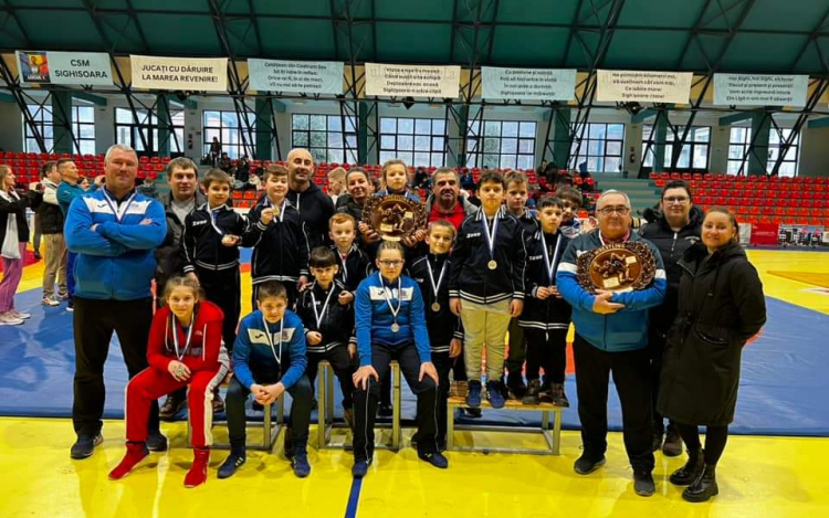Sikerrel zárták az évet a félegyházi birkózók