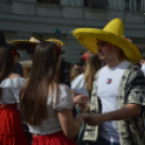 Bolondballagás Kiskunfélegyháza főutcáján