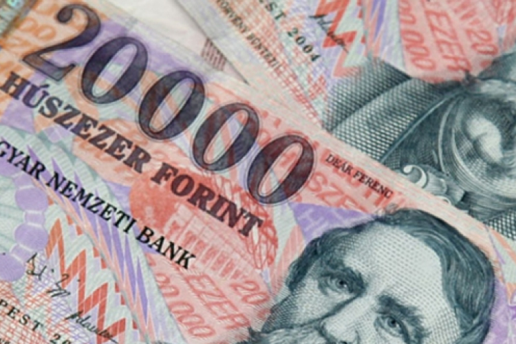 Hétfőn utalják a szeptemberi családtámogatásokat