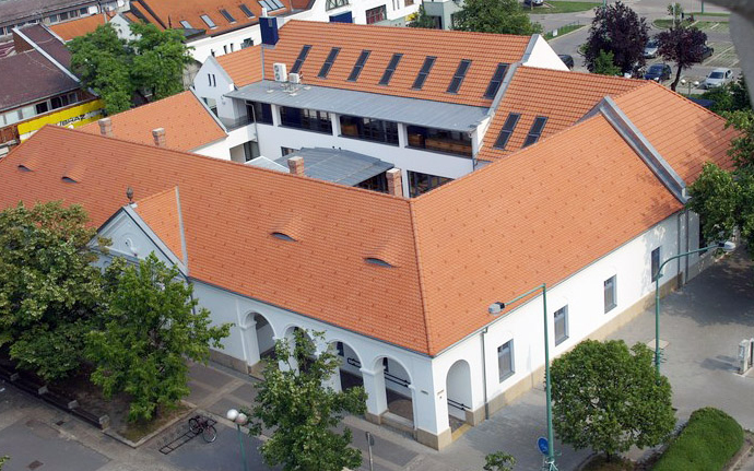 Zöldváros közepén „zöld” a könyvtár is