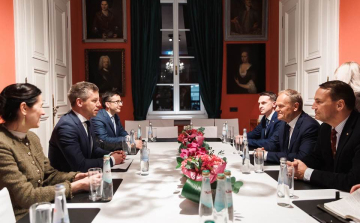 Donald Tuskkal találkozott Magyar Péter