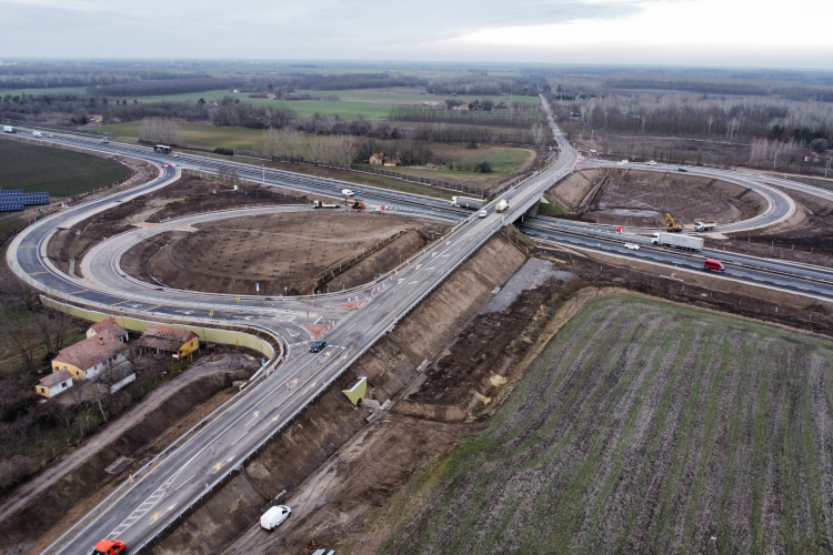 Kedden megnyílik az M5 kunszállási csomópontja