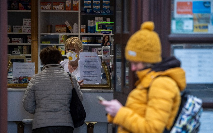 Egyre több tévhit kering a koronavírussal kapcsolatban