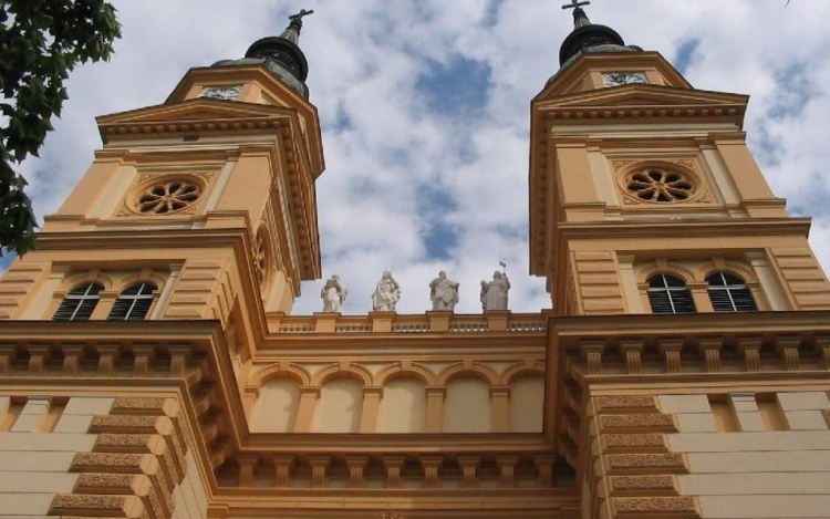 Hírek a Szent István templomból