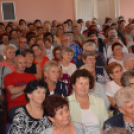 Meglepetés előadó szórakoztatta a nyugdíjasokat