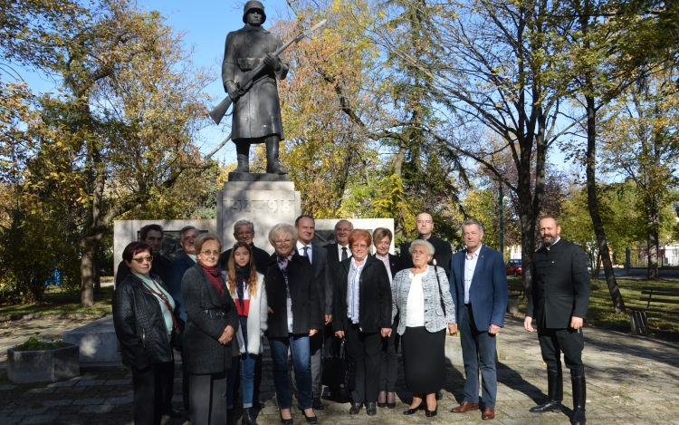 A világháborúk hőseire emlékeztek