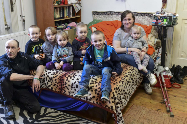 785.855 Ft-tal zárult a Kulcsár-Horváth család javára szervezett sütivásár