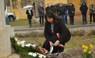 A kommunista diktatúra halottakat, testi-lelki megnyomorítottakat hagyott maga után