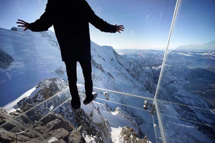 Üvegkilátó a francia Alpokban