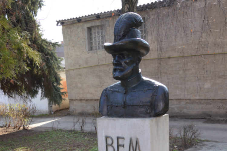 Bem József mellszobra előtt hajtottak fejet