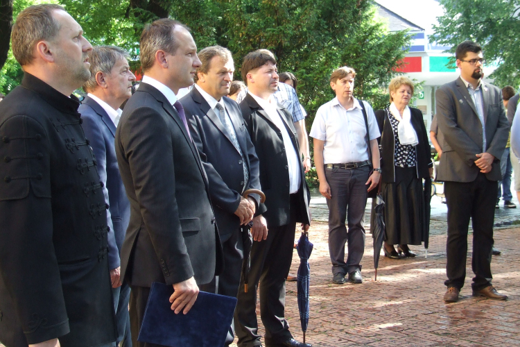 Trianon vérző seb maradt országunk testén