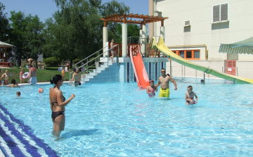  Legyen a Kiskunfélegyházi Strand és Uszoda Az Év Fürdője