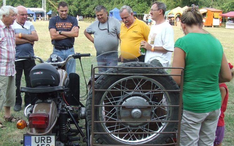 A fergeteges Oldalkocsis Motoros Találkozó kezdetét vette