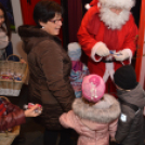 Moziba hívta a gyerekeket a Mikulás