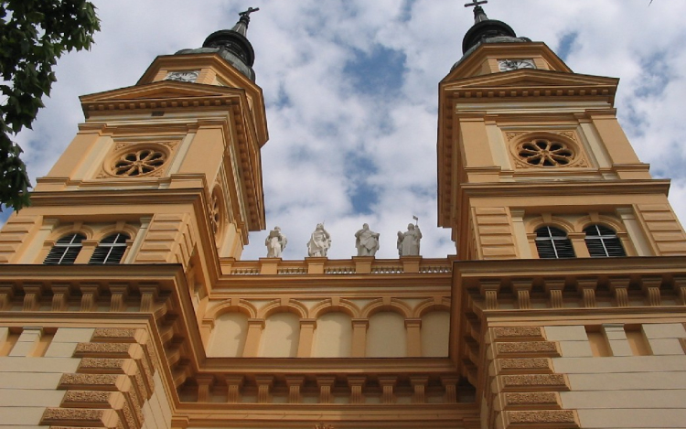 Hírek a Szent István Templomból