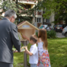 Móra Ferenc szobra őrzi legújabb becsületkönyvtárunkat