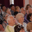 Meglepetés előadó szórakoztatta a nyugdíjasokat