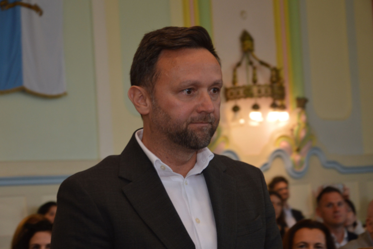 Városi kitüntetésben részesültek kimagasló munkát végző példaképeink