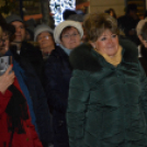 Lobog a hitet jelképező láng városunk adventi koszorúján