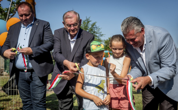 Felújított játszóteret adtak át Petőfiszálláson