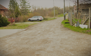 Bikahegyi földutakat újítottak fel