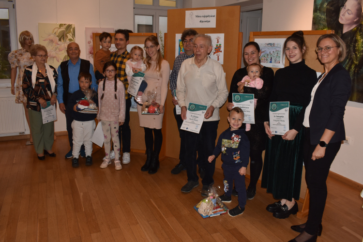 Az Országos Könyvtári Napok keretében átadták az Év Olvasója díjakat Kiskunfélegyházán