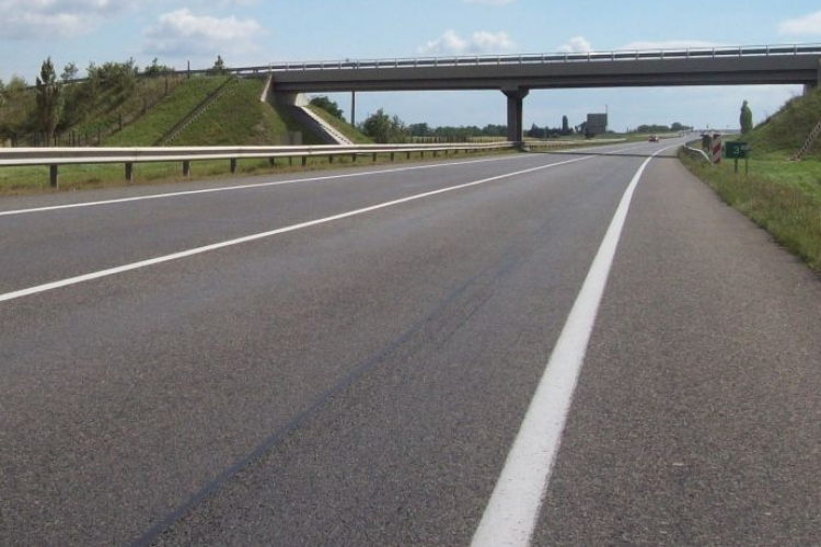 Épülhet Kecskemétig az M8-as