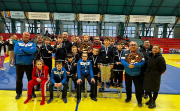 Sikerrel zárták az évet a félegyházi birkózók
