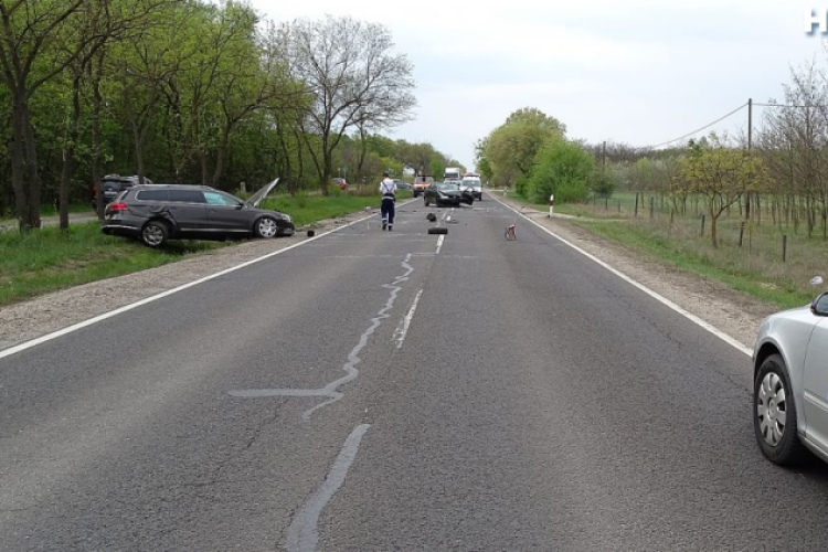 Négyen megsérültek a 44-esen történt balesetben