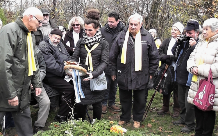 Tisztelgés a nagy előd emléke előtt