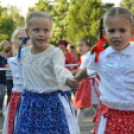 Táncparkettnek is bevált a Nefelejcs utca