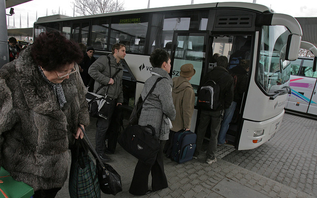 Máshogy járnak a buszok és a vonatok a szombati munkanapon