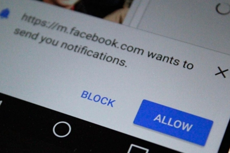 Gyorsan meríti és lassítja mobilját a Facebook alkalmazása?