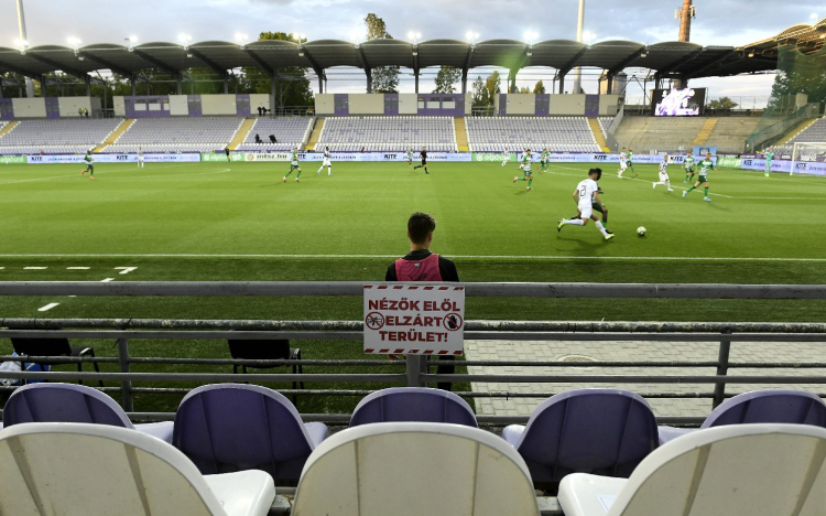 Mától visszatérhetnek a nézők a szabadtéri sportrendezvényekre