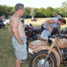 Dübörögnek az oldalkocsis motorosok a Parkerdőben