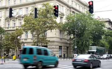 Minden szabályt megszegünk, ha nem látunk rendőrt