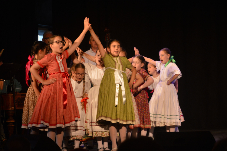 Tanév végi táncgálát tartottak a művelődési központban