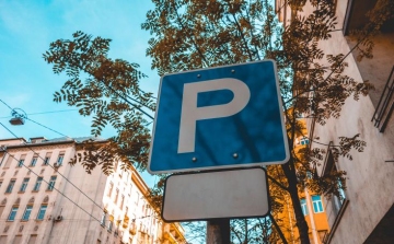 Mától ingyenes parkolás az egész országban