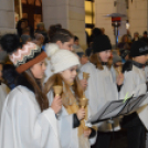 Fellobbant a harmadik gyertya lángja városunk adventi koszorúján