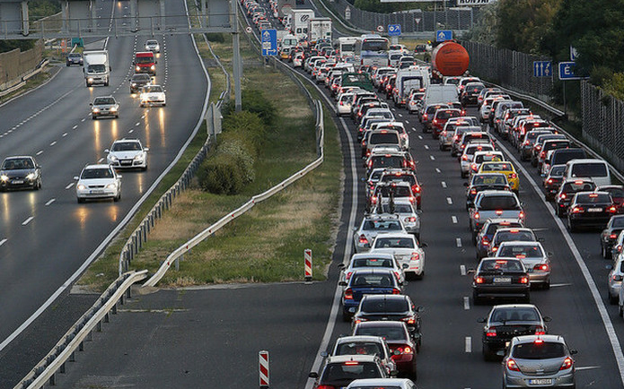 Hétfőtől korlátozások lesznek az M0-M7 csomópontban