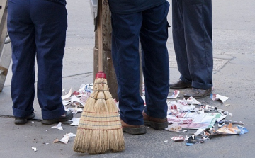 Lejár a választási plakátok eltávolításának határideje