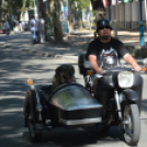 Végigdübörögtek az Oldalkocsis Motoros Találkozó résztvevői a Kossuth utcán