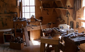 Először ösztöndíj, később akár munkabér is jár a szakképzésben tanulóknak