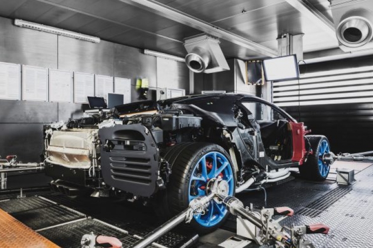 Nézz észbontó képeket a Bugatti Chiron születéséről