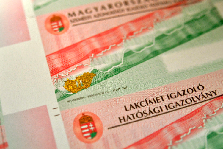 Mikor büntethető a hamis lakcím?