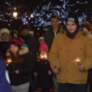 Fellobbant az első láng városunk adventi koszorúján