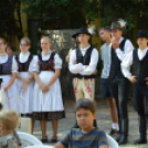 Molnár János festményein a kozmikus küzdelem jelenik meg