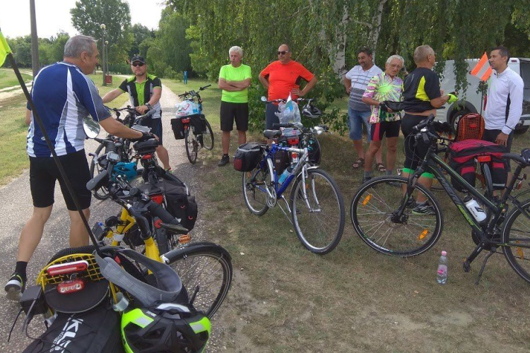 Több mint 300 km-t tekertek őseink útján